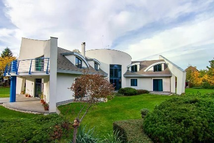 Prodej vily 807 m², pozemek 5219 m²