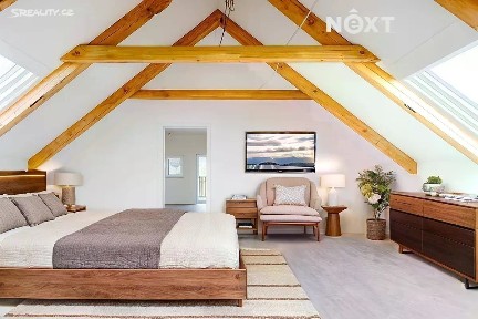 Prodej rodinného domu 252 m², pozemek 2968 m²