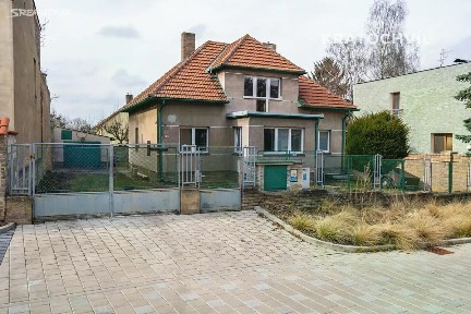Krátká, Hostivice