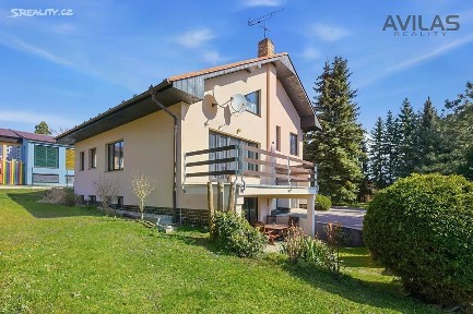 Prodej rodinného domu 235 m², pozemek 1641 m²