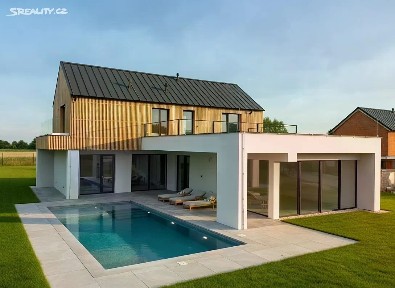 Prodej rodinného domu 342 m², pozemek 1080 m²