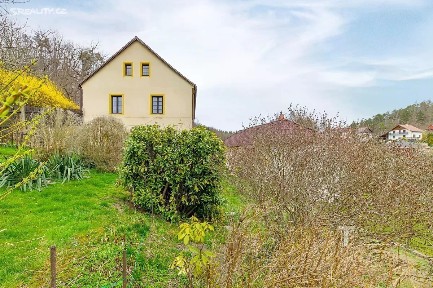 Benešovská, Nespeky