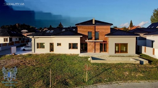 Prodej vily 400 m², pozemek 817 m²