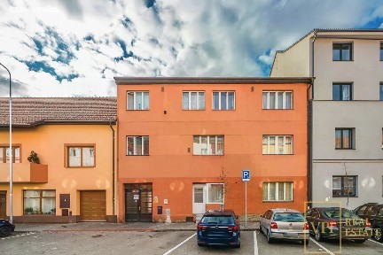Prodej rodinného domu 714 m², pozemek 519 m²