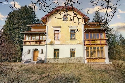 Senohraby, Praha-východ, Ve Vilách