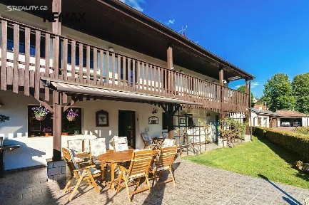 Prodej rodinného domu 460 m², pozemek 35000 m²
