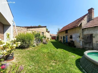 Prodej rodinného domu 499 m², pozemek 610 m²