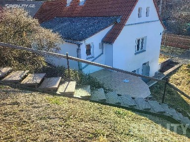 Prodej rodinného domu 130 m², pozemek 569 m²