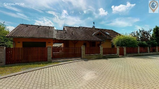 Prodej rodinného domu 314 m², pozemek 1612 m²