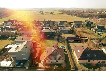 Vrbová Lhota, Nymburk, Lesní