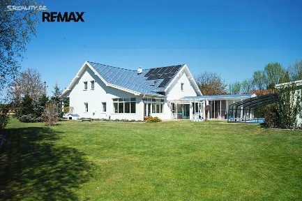 Prodej rodinného domu 597 m², pozemek 2850 m²