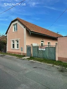 Prodej rodinného domu 370 m², pozemek 522 m²