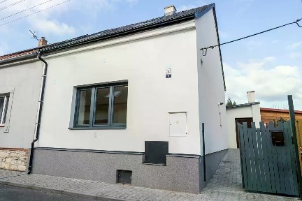 Prodej rodinného domu 98 m², pozemek 124 m²