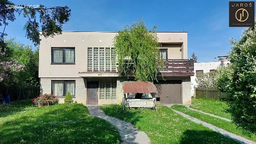 Prodej rodinného domu 173 m², pozemek 990 m²