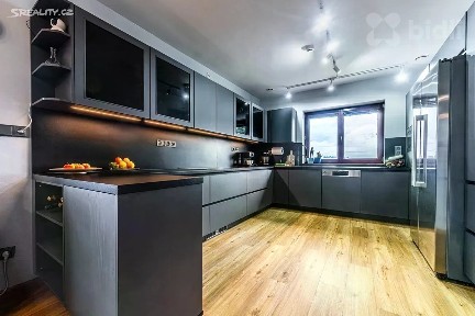 Prodej rodinného domu 390 m², pozemek 1199 m²