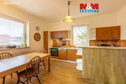 Prodej rodinného domu 170 m², pozemek 1827 m²