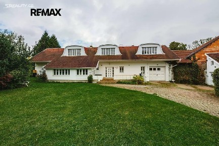 Prodej rodinného domu 256 m², pozemek 1744 m²