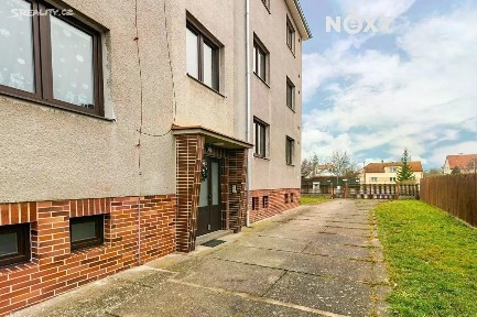 Prodej bytu 3+1 78 m² Březová, Město Touškov