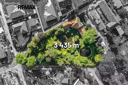 Prodej rodinného domu 277 m², pozemek 3435 m²