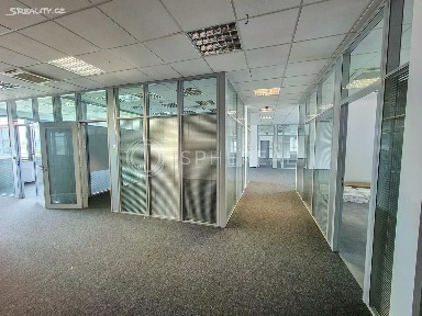 Pronájem kanceláře 1720 m²