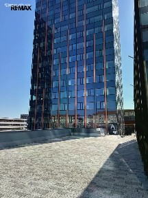 Pronájem kanceláře 240 m²