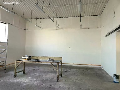 Pronájem skladového prostoru 110 m² Holubice