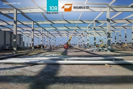 Pronájem skladového prostoru 12100 m²