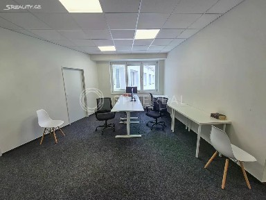 Pronájem kanceláře 90 m²