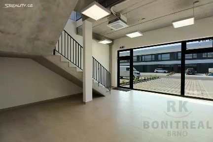 Pronájem skladového prostoru 457 m²