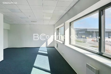 Pronájem skladového prostoru 340 m²
