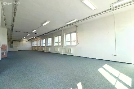 Pronájem kanceláře 160 m²