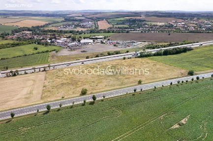 Pronájem výrobní haly, prostoru 3078 m² Holubice