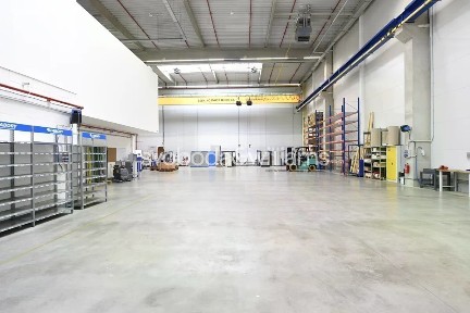 Pronájem skladového prostoru 8000 m²