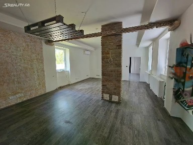 Pronájem kanceláře 203 m²