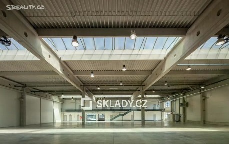 Pronájem skladového prostoru 2200 m²