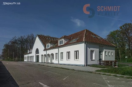 Břeclav, Poštorná, Celnice-středisko služeb