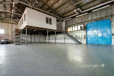 Pronájem výrobní haly, prostoru 897 m²