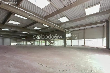 Pronájem skladového prostoru 387 m²