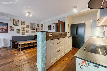 Prodej bytu 2+kk 66 m² Na Viktorce, Praha - Žižkov