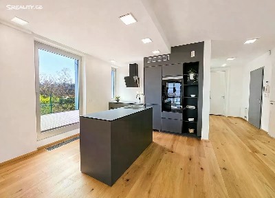 Prodej bytu 3+kk 123 m² U Dívčích hradů, Praha - Smíchov