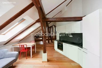 Prodej bytu 2+kk 77 m² Na Zderaze, Praha - Nové Město