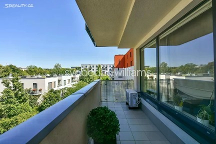 Prodej bytu 3+kk 67 m² Pod Harfou, Praha - Vysočany