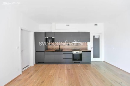 Prodej bytu 2+kk 59 m² Sokolova, Praha - Karlín