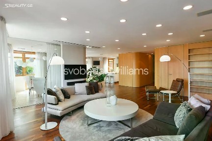 Prodej bytu 6 pokojů a více 224 m²