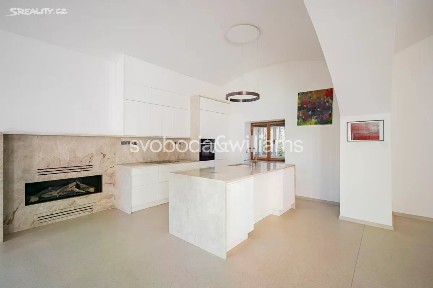 Prodej bytu 4+kk 203 m² Ke dvoru, Praha - Vokovice