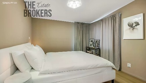 Prodej bytu 5+kk 120 m² Ke Slivenci, Praha - Lochkov