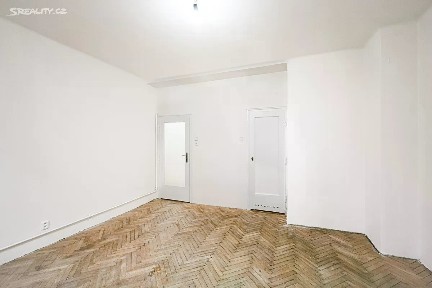 Prodej bytu 2+kk 44 m² Nad Kajetánkou, Praha - Břevnov