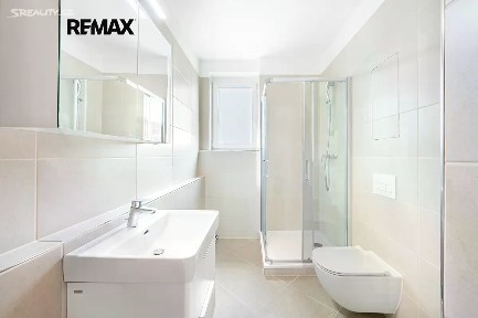 Prodej bytu 1+kk 34 m² Honzíkova, Praha - Dolní Měcholupy