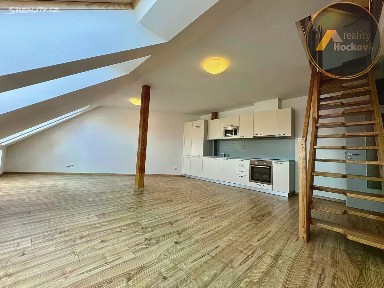 Prodej bytu 3+kk 106 m² Zenklova, Praha - Libeň