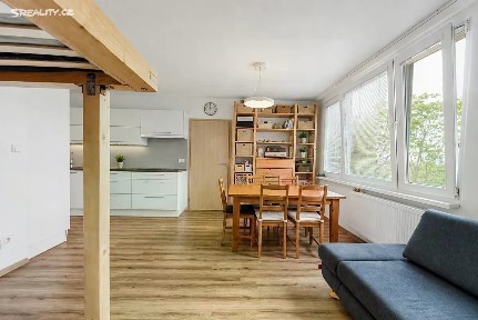 Prodej bytu 3+kk 68 m² Třeboradická, Praha - Kobylisy